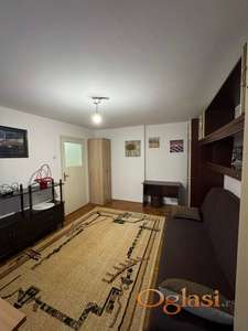 Izdaje se jednoiposoban stan, na duži vremenski period.